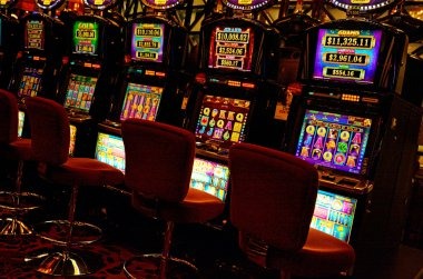 Our live Casino Hold'em tables in action evil toto Casino Hold'em live dealer table